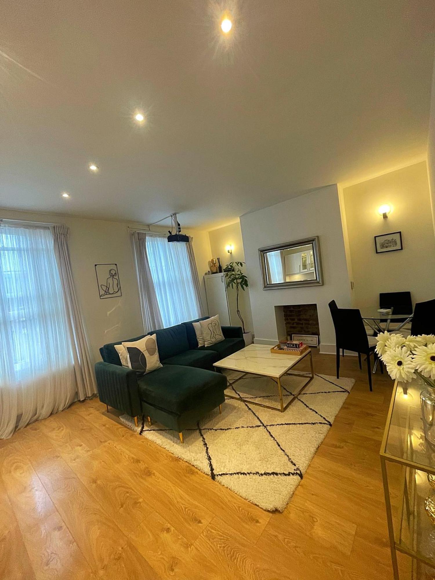 Queen Bedroom In Maida Vale 伦敦 外观 照片